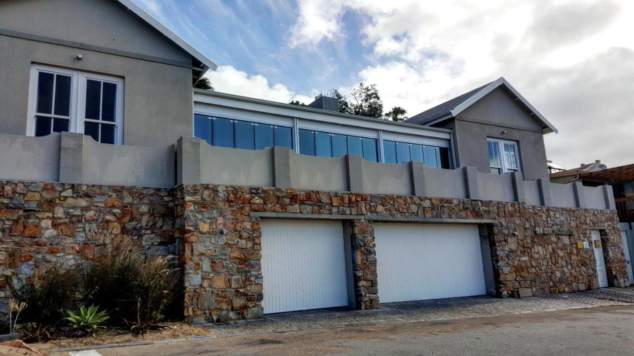 94 On Rodger Hotel Mossel Bay Exterior photo